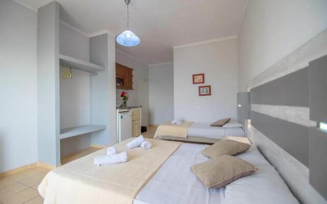 Agoulos Beach Hotel