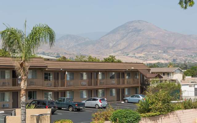 Days Inn by Wyndham San Bernardino