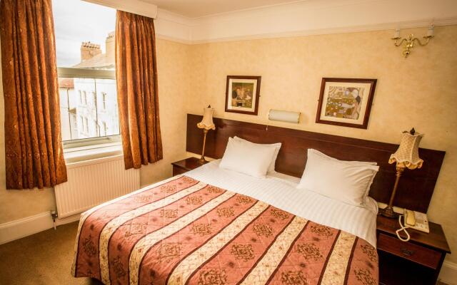 Queens Hotel