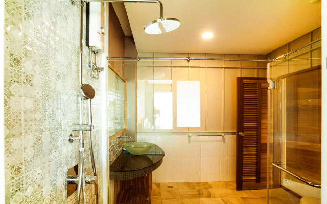 Baan Rim Ao