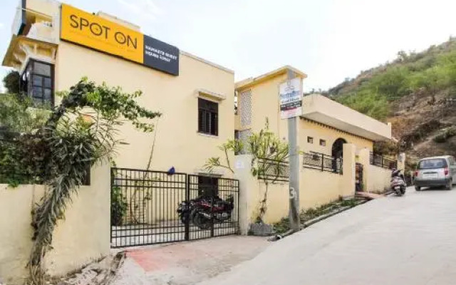 Spot On 43967 Namaste Guest House