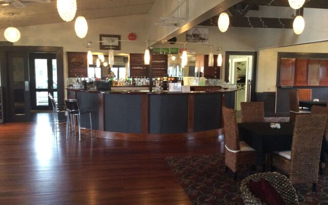 Gateway Motor Inn