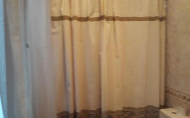 Apartamento con terraza privada y barbacoa