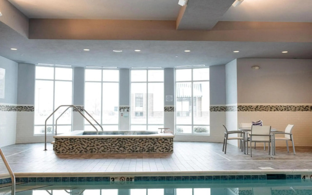 Holiday Inn Hotel & Suites Davenport by IHG