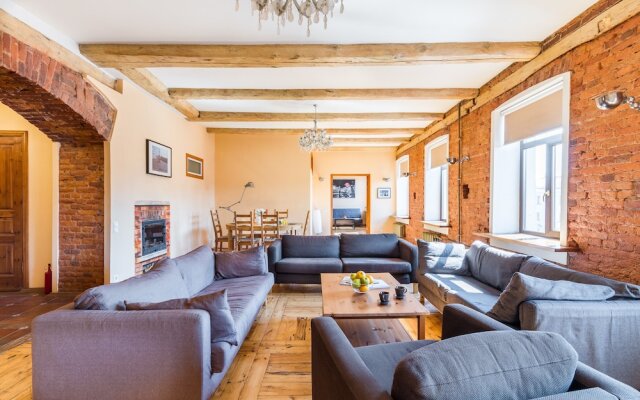Griboedov Loft Apartments K47