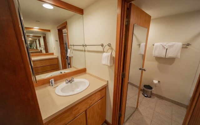 Lakeside 1495 by SummitCove Vacation Lodging