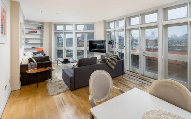 1 Bedroom Penthouse in Farringdon