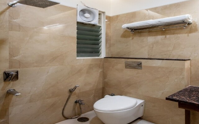 OYO 27658 Hotel New Mohit Regency
