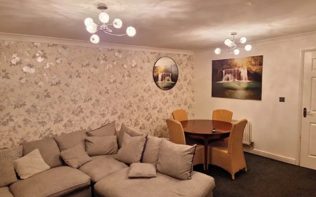 Maidstone Holiday Apartment 3 Bedrooms Free Sports Sleeps 7