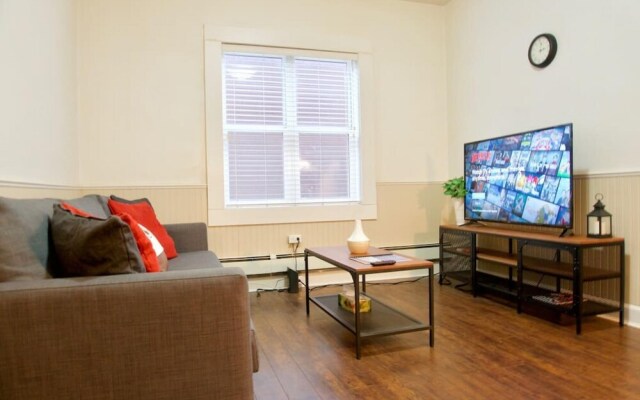 Comfy Downtown MJ Apartment w Parking Coffee Wifi