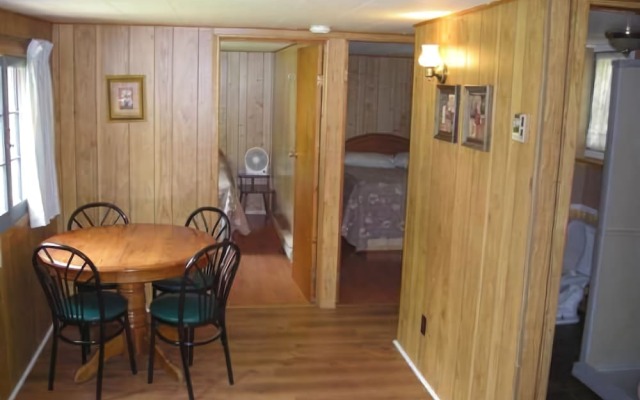Alton Lodges