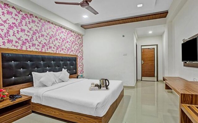 Fabhotel G Silver Admire Suites