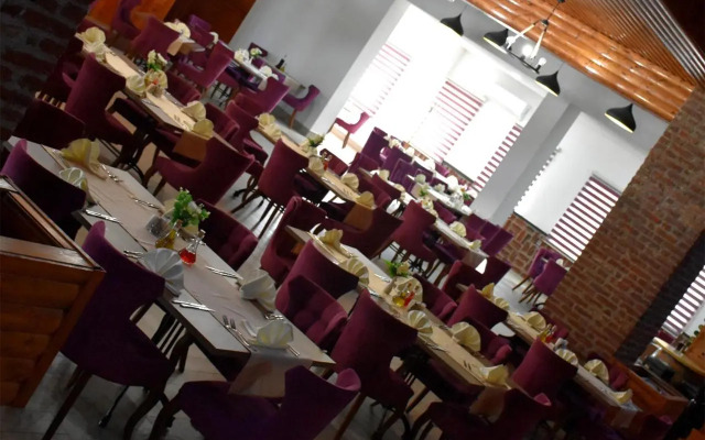 Hotel and winery LOZAR