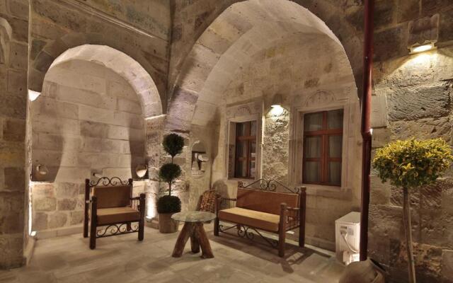 Aren Cave Hotel & Art Gallery