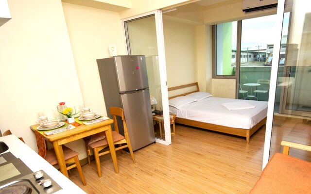 IRise @ Azure Urban Resort Residences