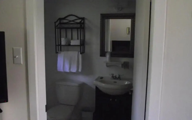 Orchard Queen Motel & RV Park