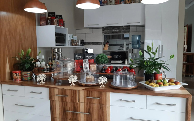 The Hank Guesthouse Pty Ltd