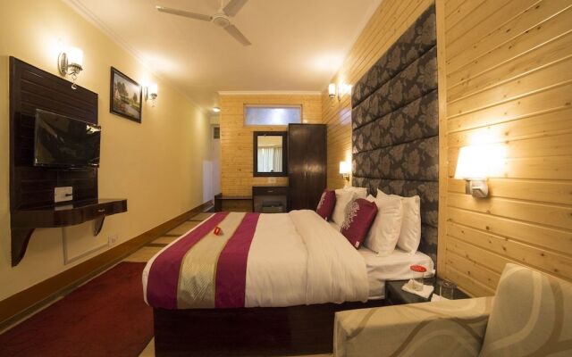 OYO 5174 Hotel Pamposh