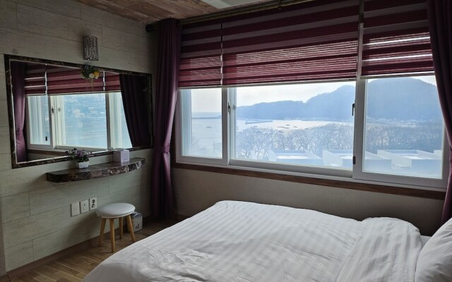 Namhae Oceanview Pension