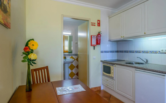 Canavial I & II Apartments