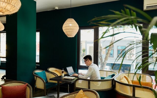 The Bloom Classic - Hotel and Bistro