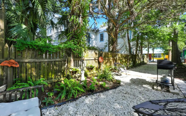 Periwinkle Perch - Home for 4