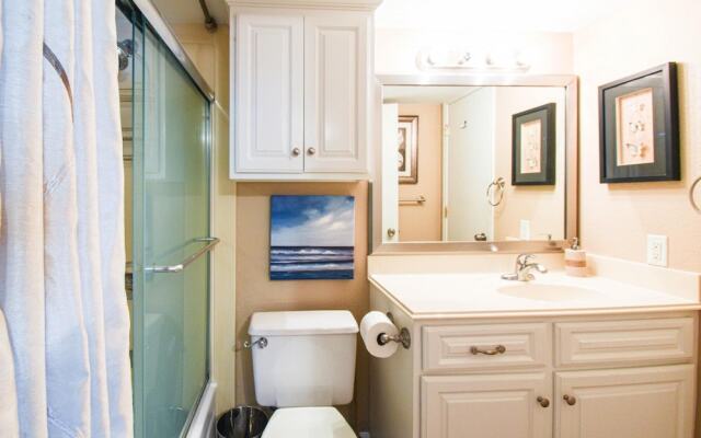 Seascape 2216 Hotel Room
