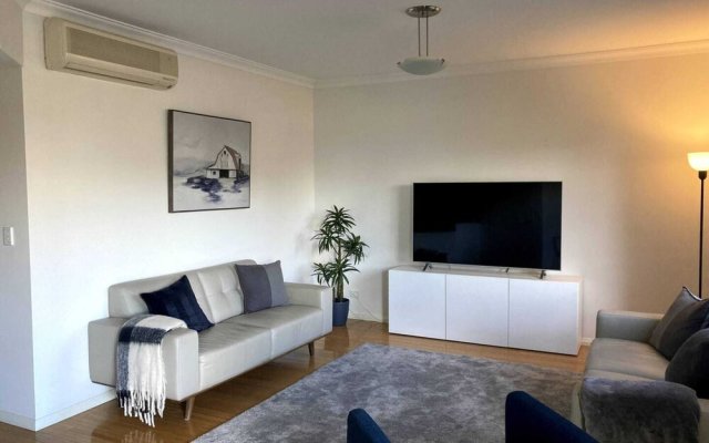 Modern 2 Bedroom Apartment in Perth