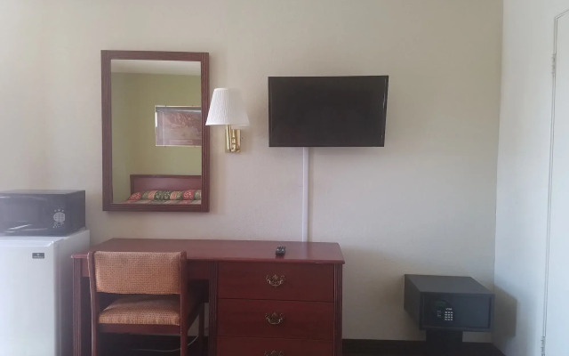 Farmington Inn