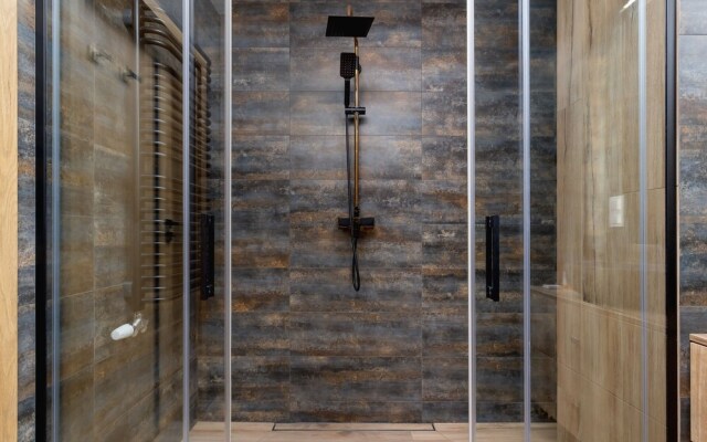 Apartment With Large Balcony by Renters