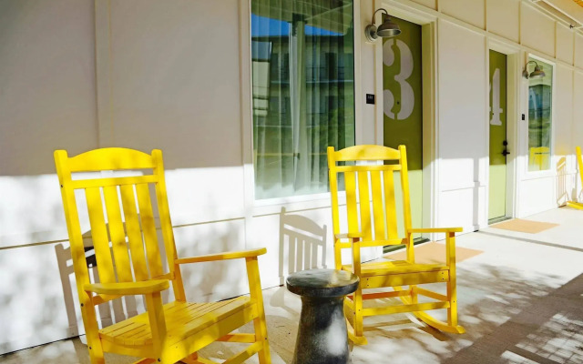 Cavalry Court, by Valencia Hotel Collection