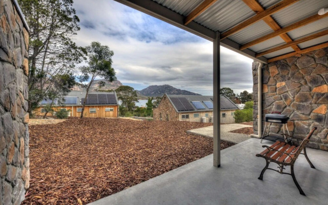 Freycinet Stone Studio 7