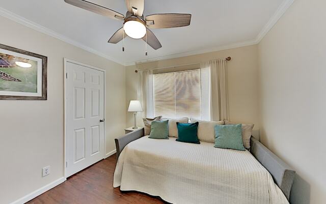 2399chat 4 Bedroom Home