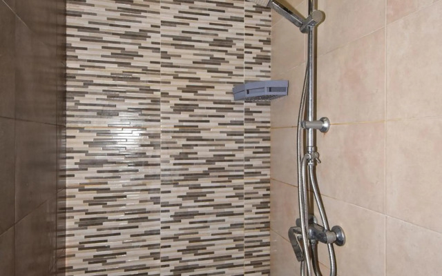 Residence North Avenue Teryan 8. 14 2