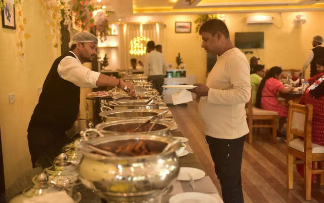 Golden View Resort & Restaurant