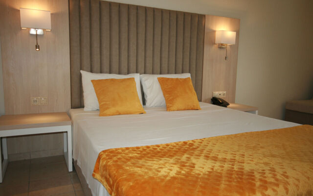 Aristoteles Holiday Resort & Spa