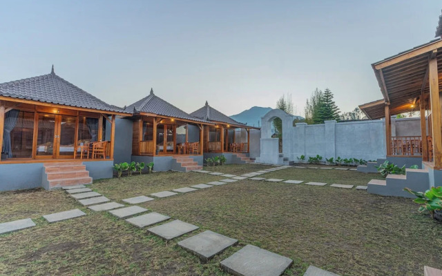 D Sila’s Tepi Danu Villas Kintamani & Natural hot spring