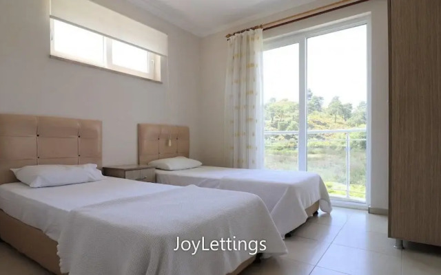 Villa BG12 by JoyLettings