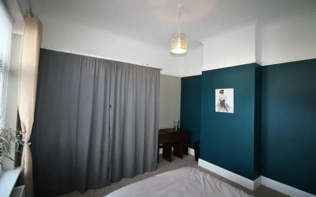 Large 3 Bed Bungalow - Beautiful Refurb - Garden