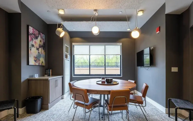 15 Bank Apartments