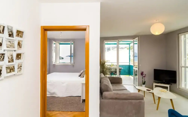 Apartment Radovan - One-bedroom Apartment With Balcony and Sea View