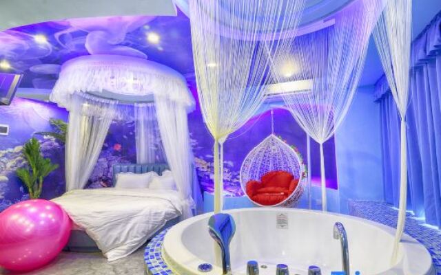 Lianlian Shiguang Theme Apartment