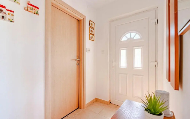 Stunning Home in Loviste With Wifi and 3 Bedrooms