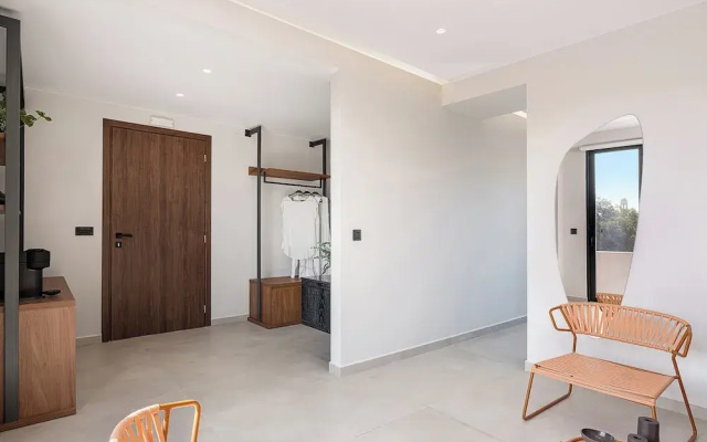 Theta Boutique Hotel