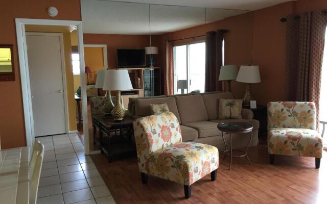 Crescent Arms Condominiums