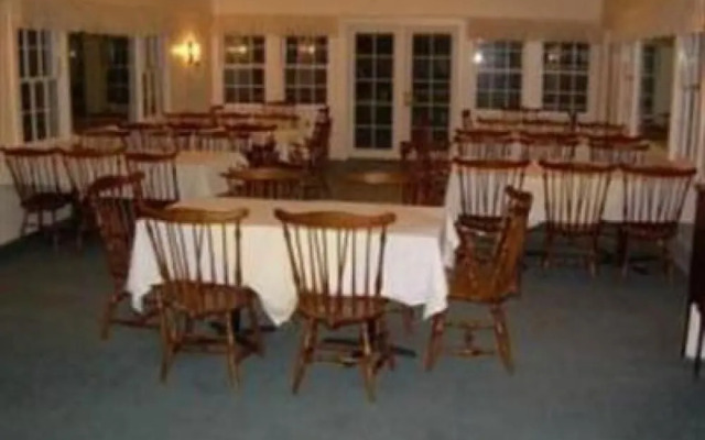Blackberry River Inn