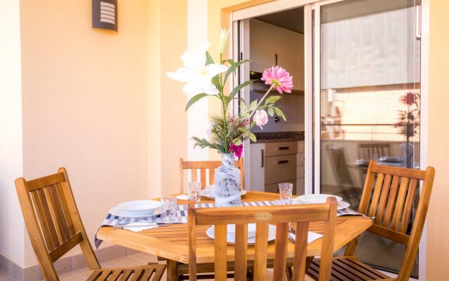 A04 - Large Modern 1 bed Apartment with pool by DreamAlgarve