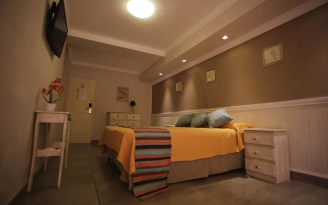 Club House Hotel
