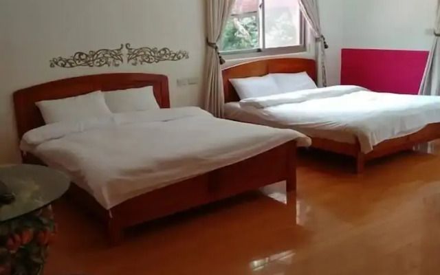 Lohas Gallery Long Stay Hostel