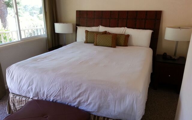 Vendange Carmel Inn & Suites